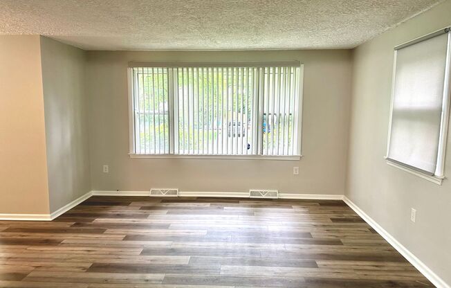 5450-5452 Glenwood Park Ave.