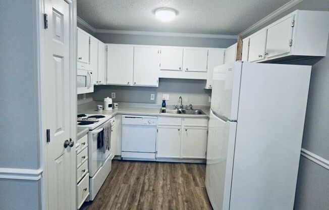 2 beds, 2 baths, 1,020 sqft, $1,195, Unit 1423