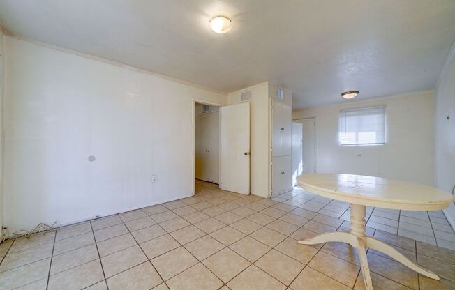 1 bed, 1 bath, 529 sqft, $950, Unit Unit B