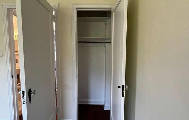 2 beds, 1 bath, 975 sqft, $2,055, Unit Royal York 802