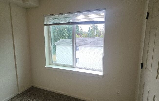 4 beds, 4 baths, 1,523 sqft, $3,575, Unit 25