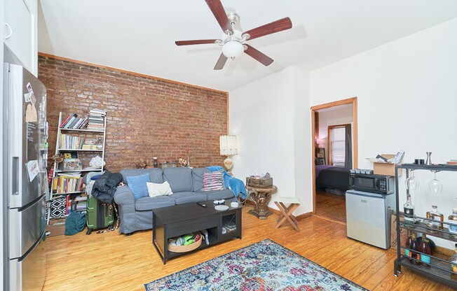 319 E 95 ST