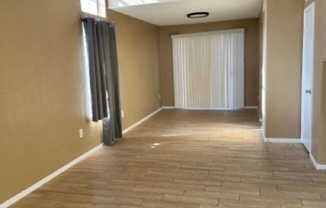 Move In Today 4bed 2.5 Bath Newly Remodeled Home!!