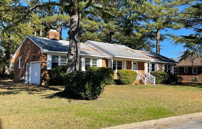 456 Crown Crescent
