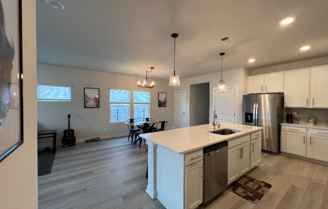 4256 SKYRIDGE DR