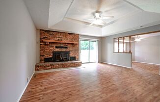 3 beds, 2 baths, $1,395