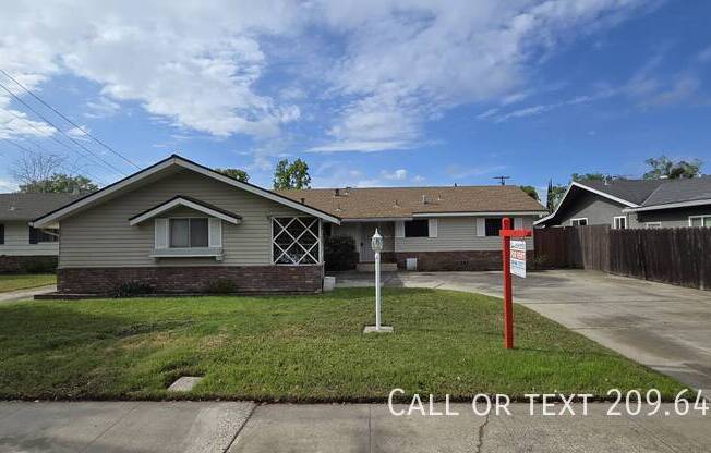 1704 CRESTVIEW DR