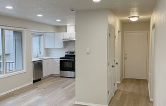 2 beds, 1 bath, 788 sqft, $1,595, Unit 14