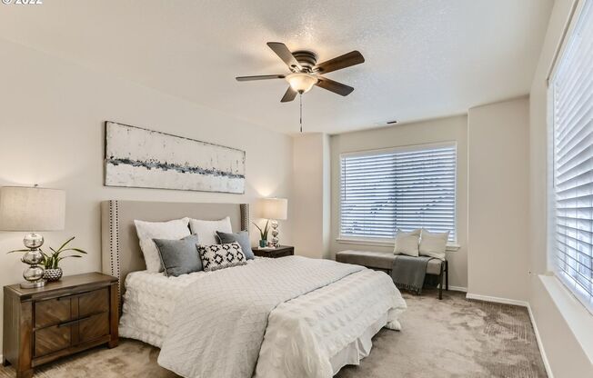 3/2.5 Townhome with walking trails outside backyard!