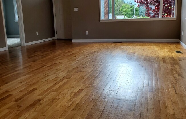 Beautiful Home In Tracyton