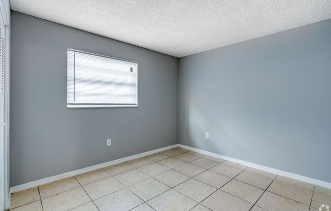 2 beds, 2 baths, 949 sqft, $1,865, Unit 415-204