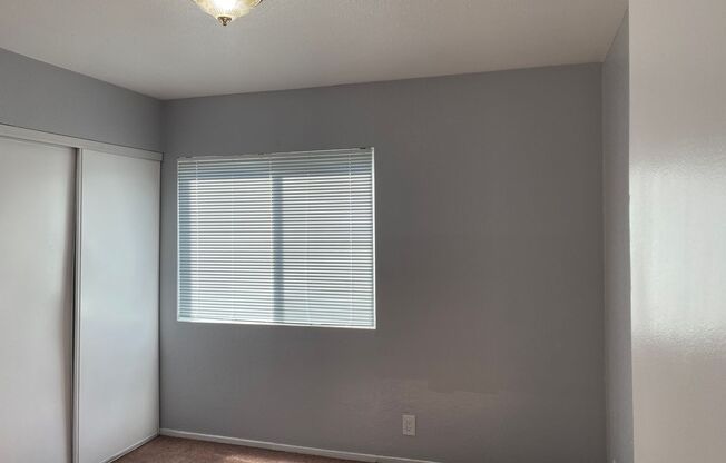 2 beds, 1 bath, $2,200, Unit T4