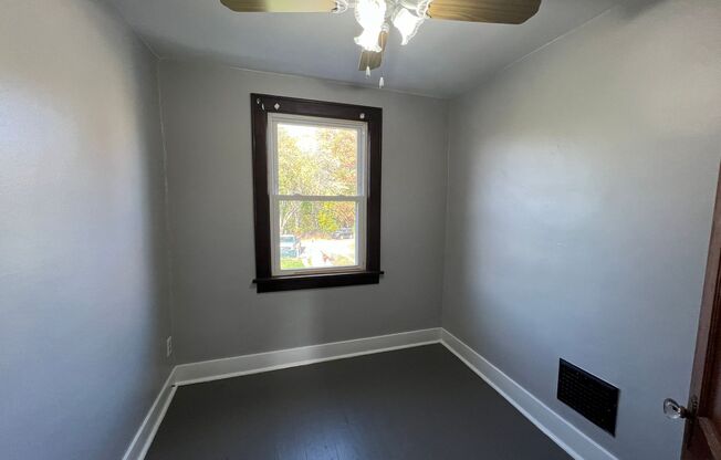 2 beds, 1 bath, $1,776