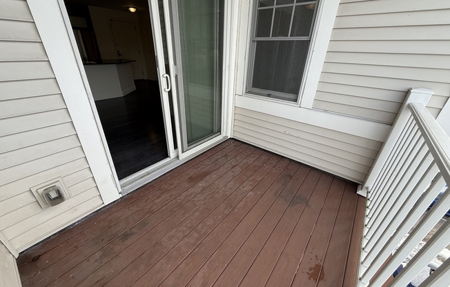 2 beds, 2 baths, 998 sqft, $2,650, Unit 131