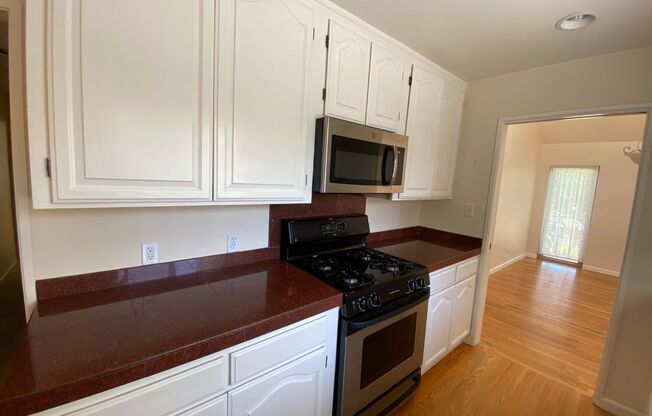 1100 Island Dr - 30% Rental Fee