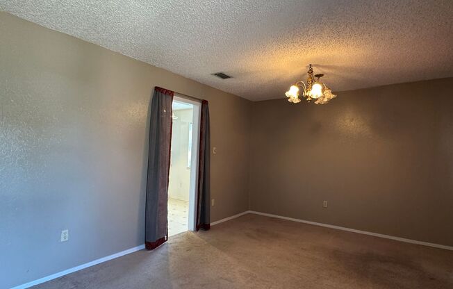 3 beds, 2 baths, $1,400