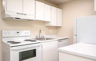 Sunset Apartments | Kitchen