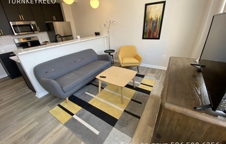 76 W Adams Ave