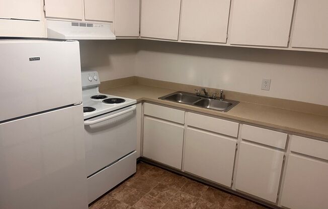 1 bed, 1 bath, 750 sqft, $1,025, Unit I-69