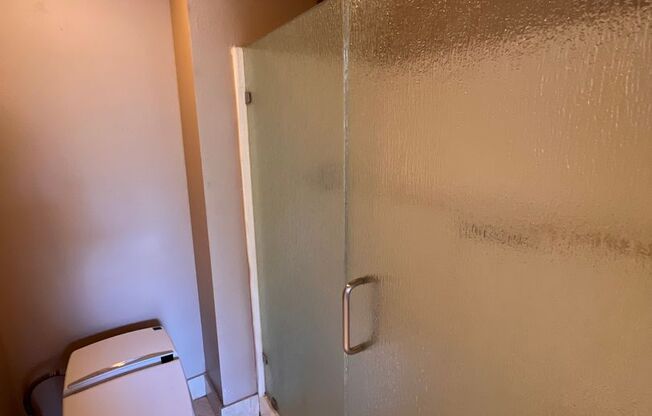 2 beds, 2 baths, $2,000, Unit # 334