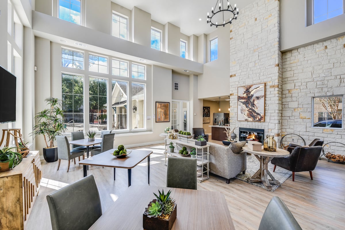 Acclaim at South Congress