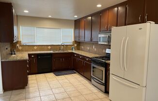 3 beds, 2 baths, $3,200