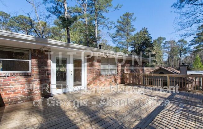 2435 WOODACRES RD NE