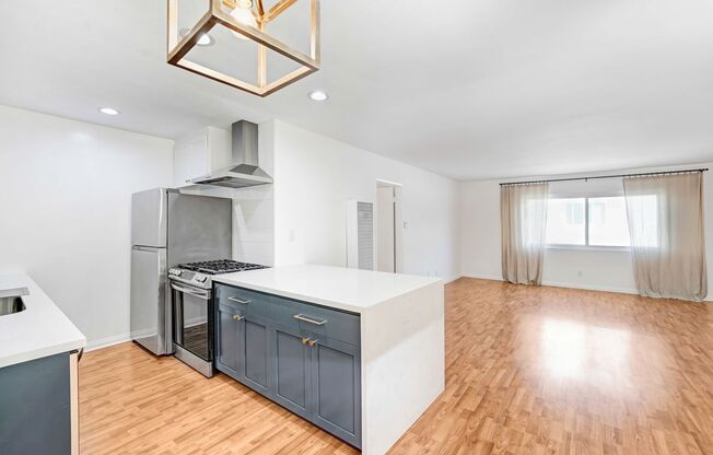 1449 Princeton St in Santa Monica