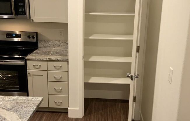 1 bed, 1 bath, 765 sqft, $1,470, Unit 241