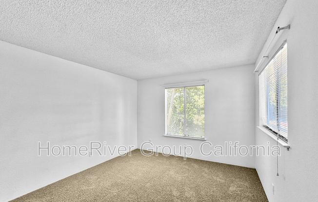 114 LUNA GRANDE CIR