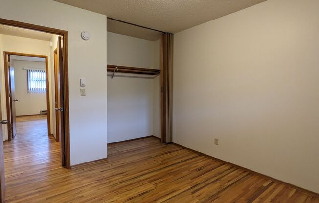 2 beds, 1 bath, 960 sqft, $1,445, Unit Tennessee-7433