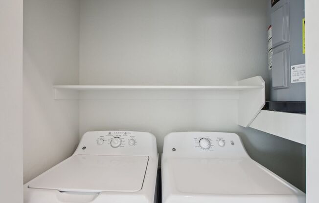 2 beds, 2 baths, 1,161 sqft, $2,260