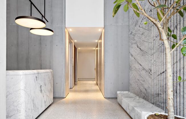 455 W 19 ST