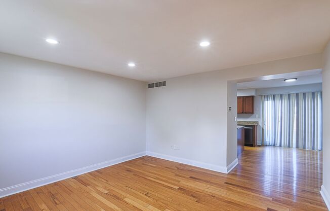 3 beds, 2 baths, $2,045