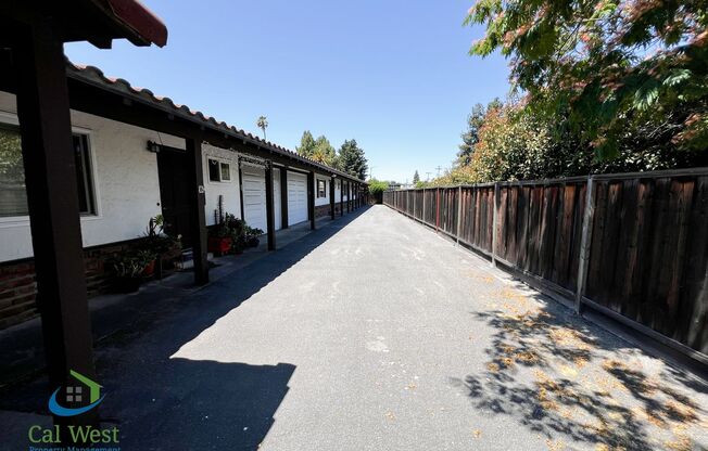 $2600 - Quiet Mountain View apartment in North Whisman Neighborhood, SMALL PET POSSIBLE!