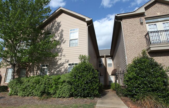 The Ivey's at Runningvine Upscale Townhomes in Auburn