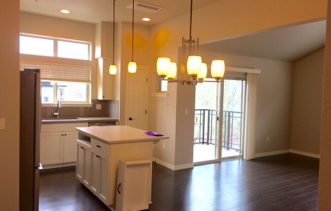 Beautiful Penthouse in 45 Central!!