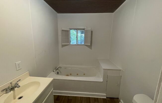 1/2 months free rent off-for ASAP Move-ins only-Freshly Updated Corner Home with Detached Garage – Move-In Ready!