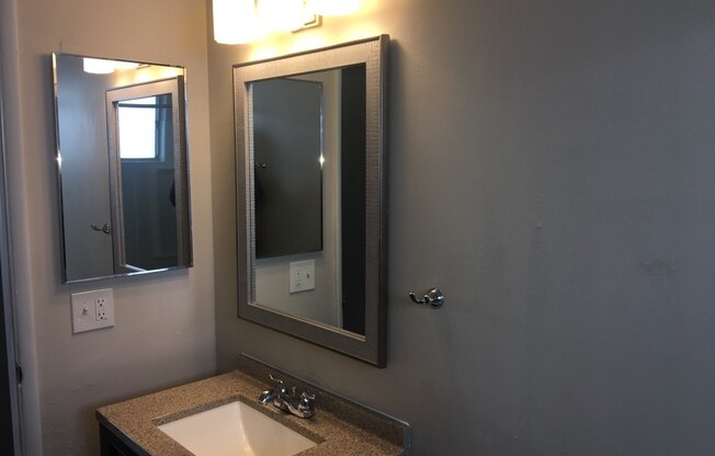 2 beds, 1 bath, $1,325, Unit 1395Stardust-7