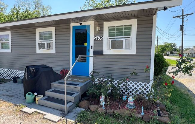 2401 Franklin St.