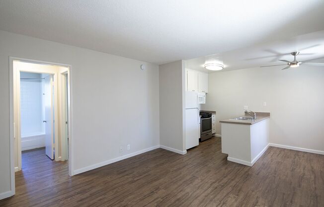 1 bed, 1 bath, 601 sqft, $2,495, Unit 25-20