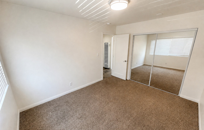 2 beds, 1 bath, $2,500, Unit 110