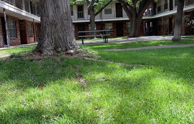 1 bed, 1 bath, 687 sqft, $875, Unit 22