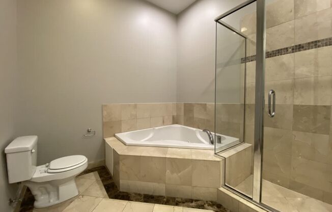Garden tub in the bathroom - 3 Bedroom