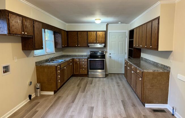 3 beds, 1 bath, $1,500