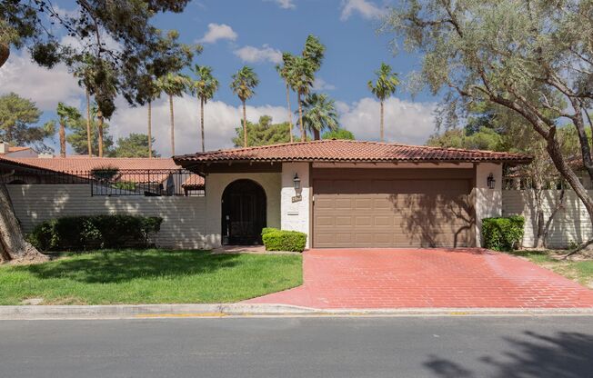 Remodeled home in Guard Gated Spanish Oaks with great outdoor spaces
