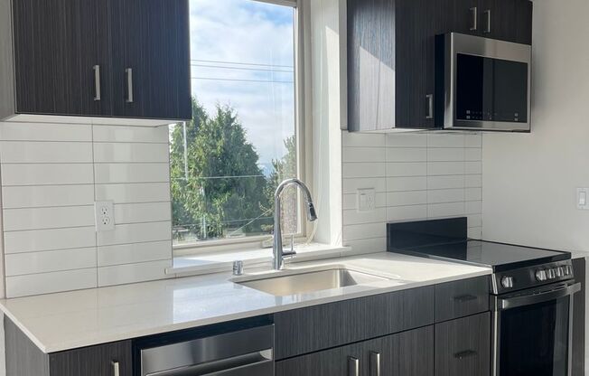 1 bed, 1 bath, 355 sqft, $1,795, Unit 407