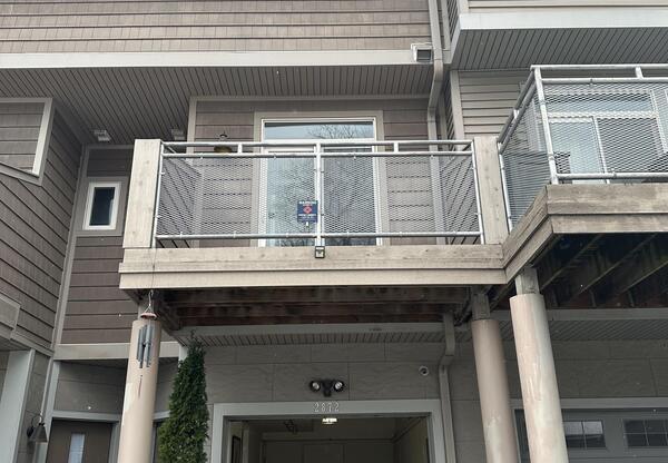 2872 W 11 ST