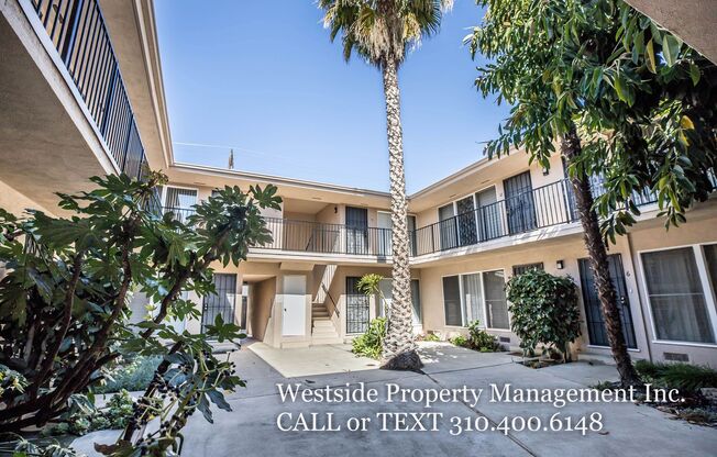 1555 S. Hayworth Ave.