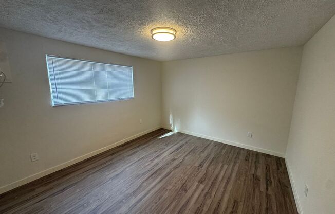 1 bed, 1 bath, $870, Unit Unit 3